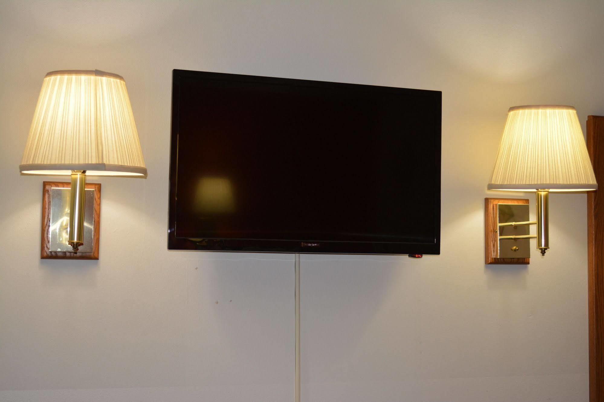 Bloomer Inn & Suites Luaran gambar